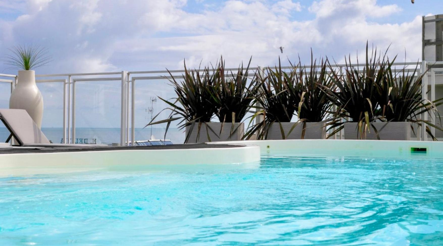 Perla Verde Hotel Milano Marittima Exterior foto